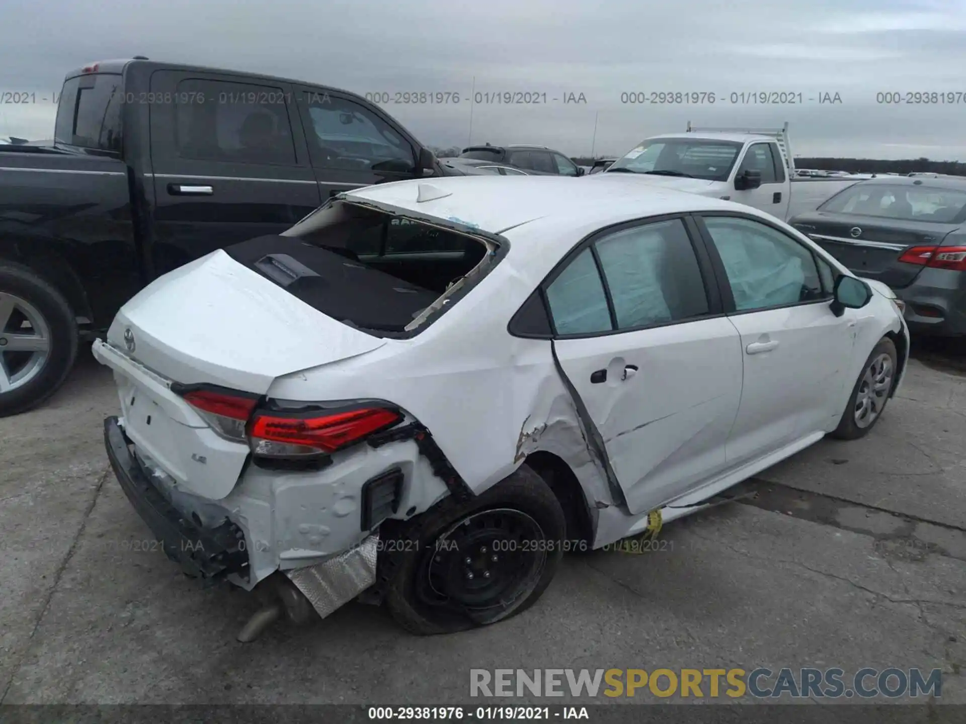 4 Photograph of a damaged car 5YFEPRAE0LP097520 TOYOTA COROLLA 2020