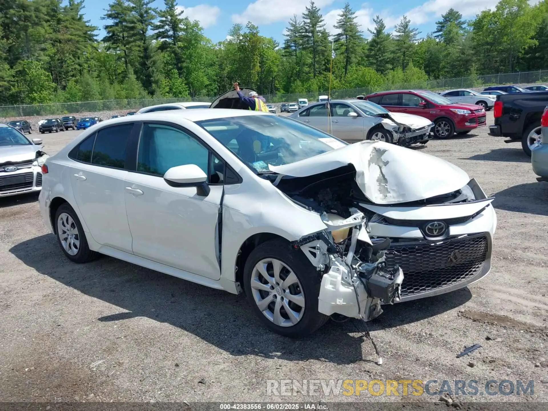 1 Photograph of a damaged car 5YFEPRAE0LP111822 TOYOTA COROLLA 2020