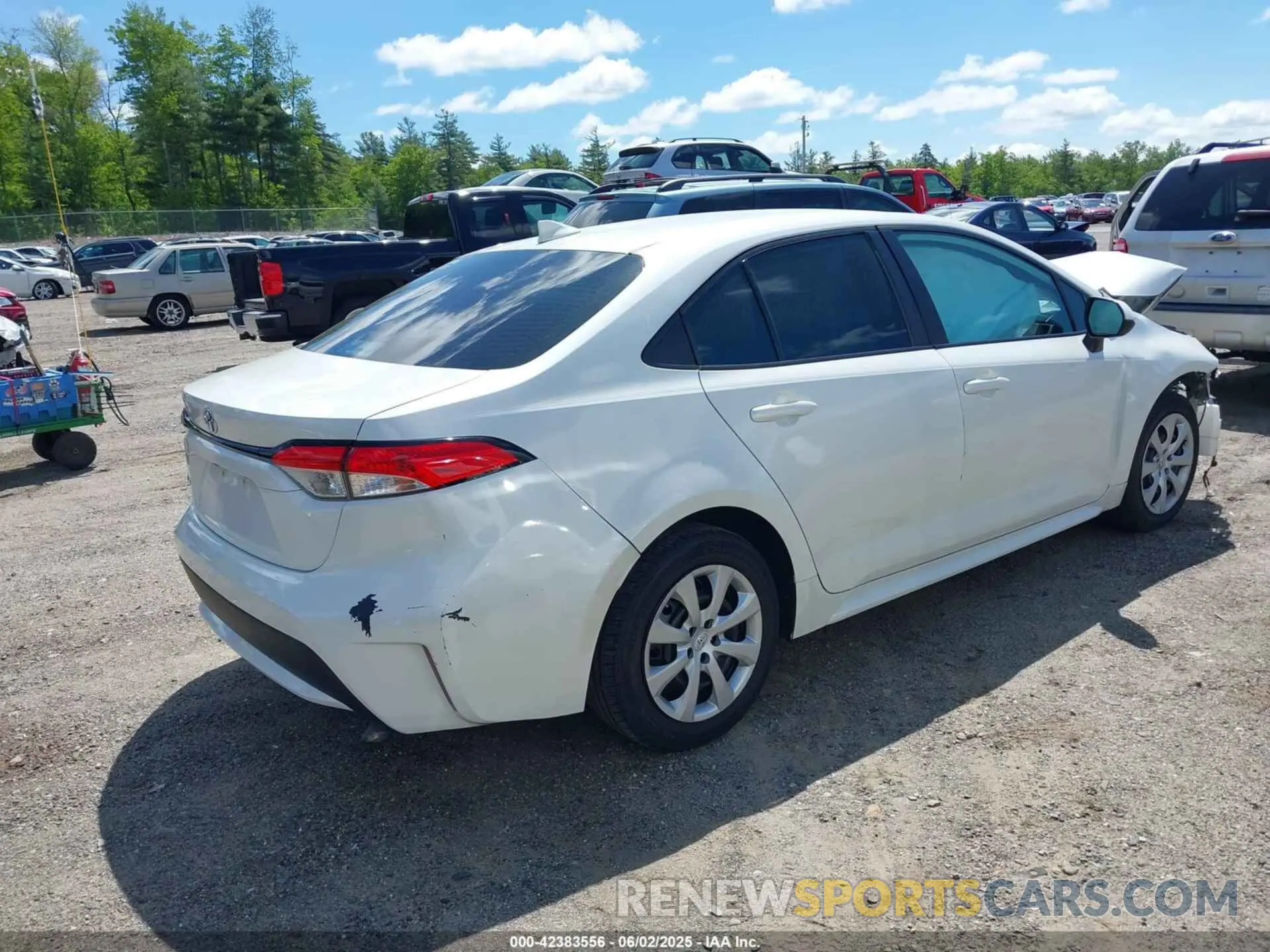 4 Photograph of a damaged car 5YFEPRAE0LP111822 TOYOTA COROLLA 2020