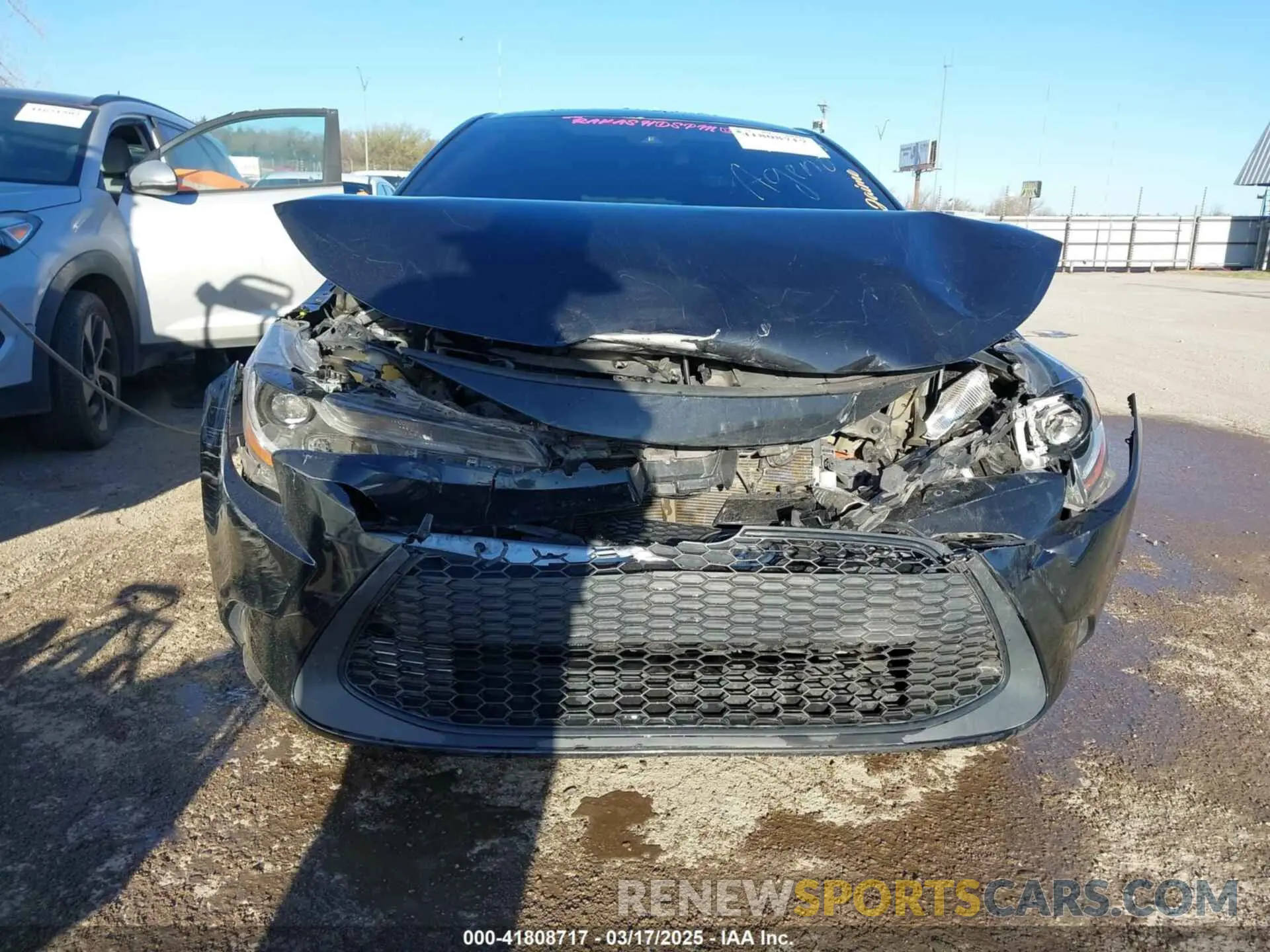 11 Photograph of a damaged car 5YFEPRAE0LP113960 TOYOTA COROLLA 2020