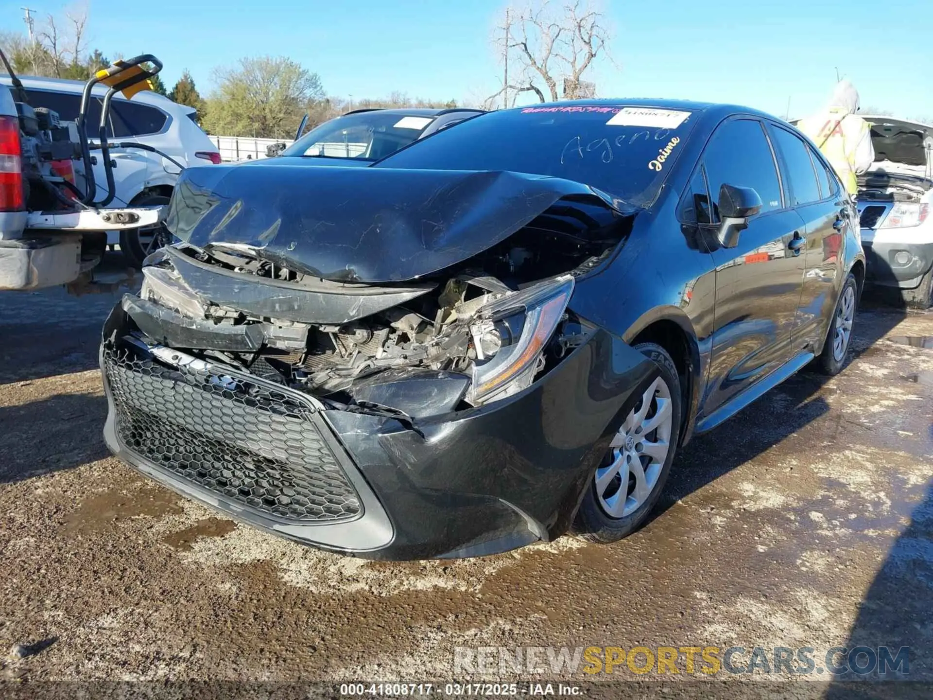 2 Photograph of a damaged car 5YFEPRAE0LP113960 TOYOTA COROLLA 2020
