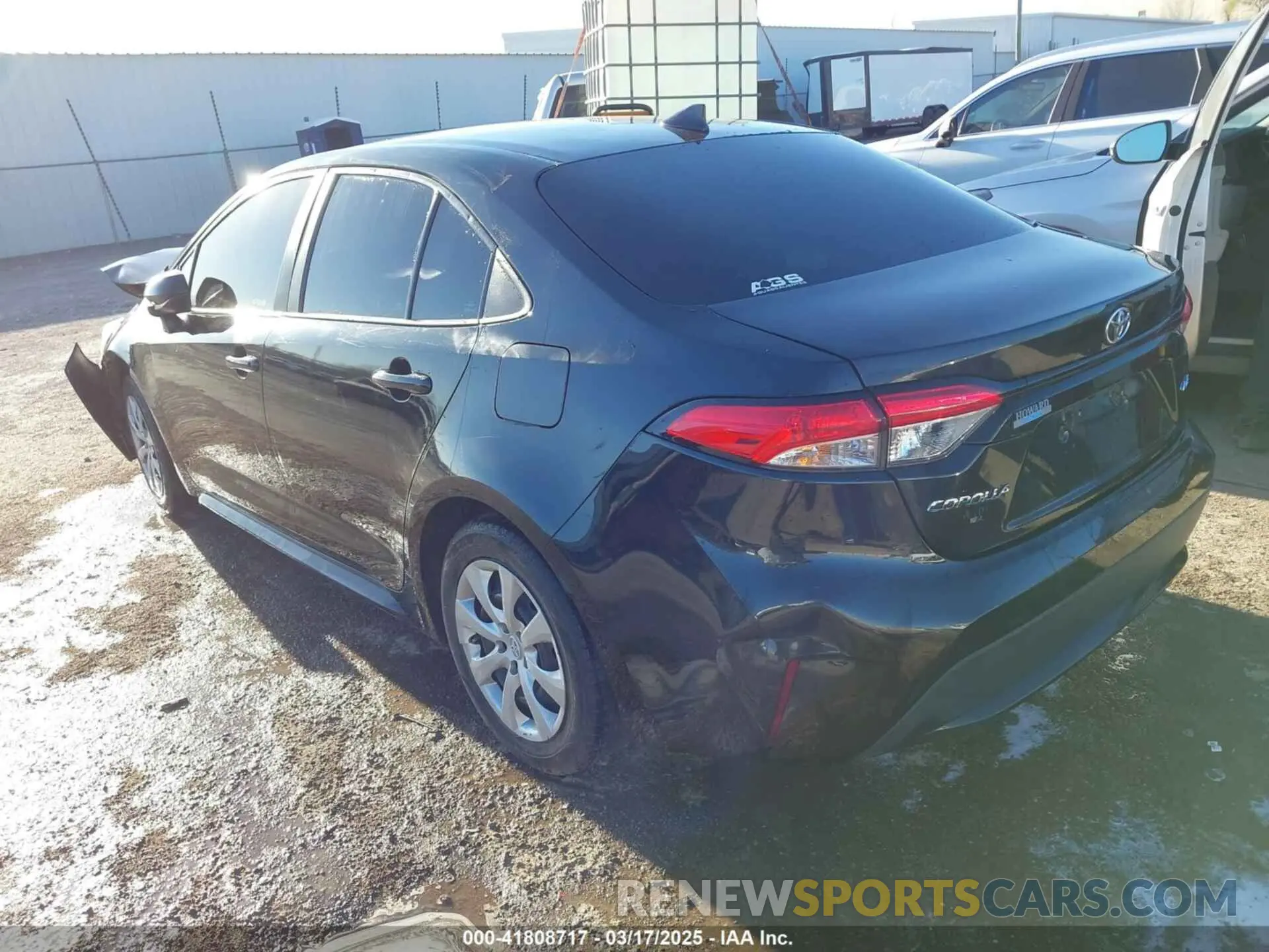 3 Photograph of a damaged car 5YFEPRAE0LP113960 TOYOTA COROLLA 2020