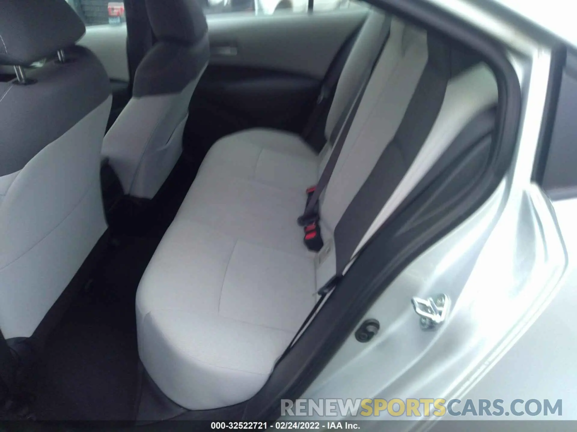 8 Photograph of a damaged car 5YFEPRAE0LP128409 TOYOTA COROLLA 2020