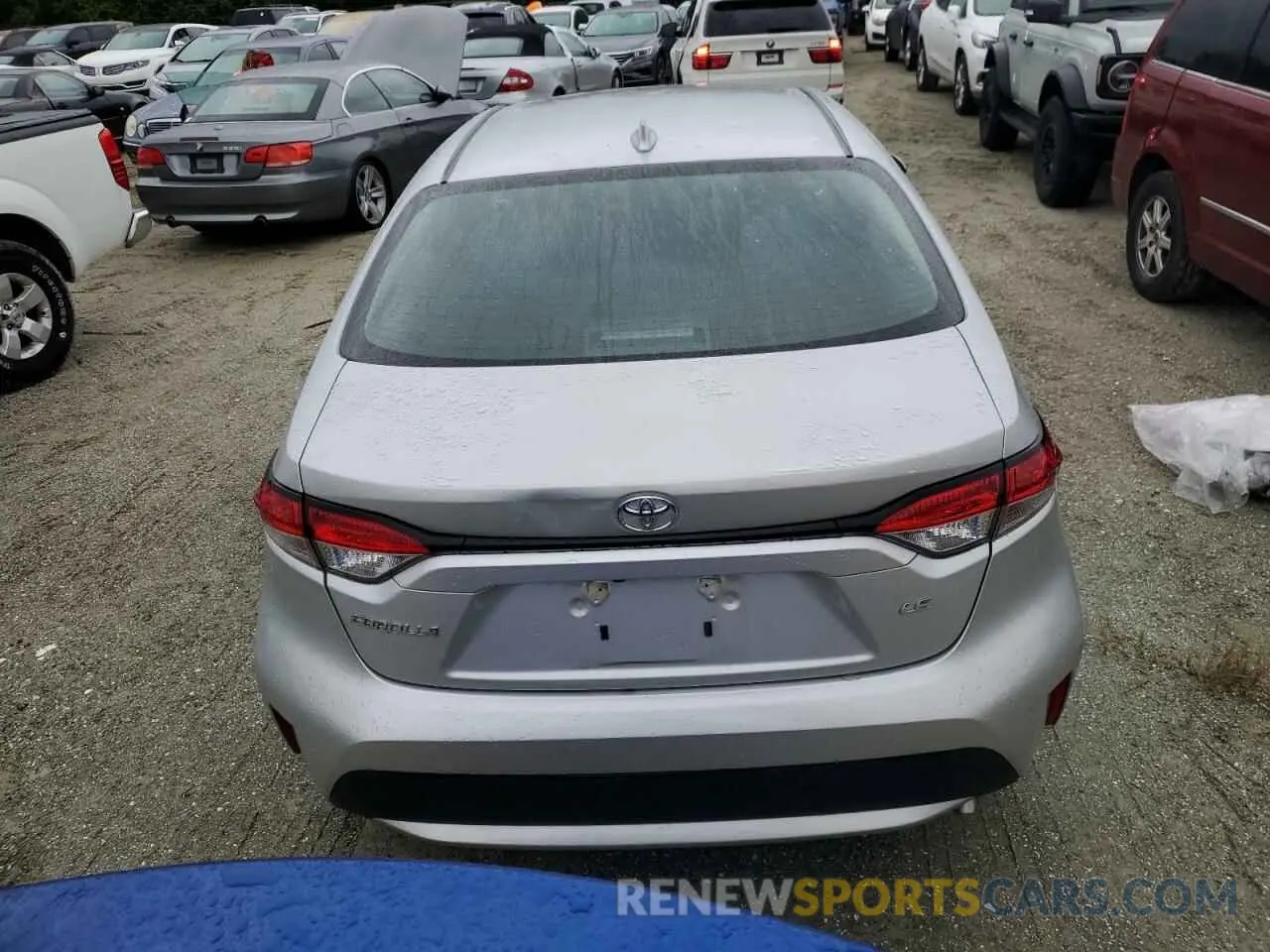 6 Photograph of a damaged car 5YFEPRAE0LP130712 TOYOTA COROLLA 2020