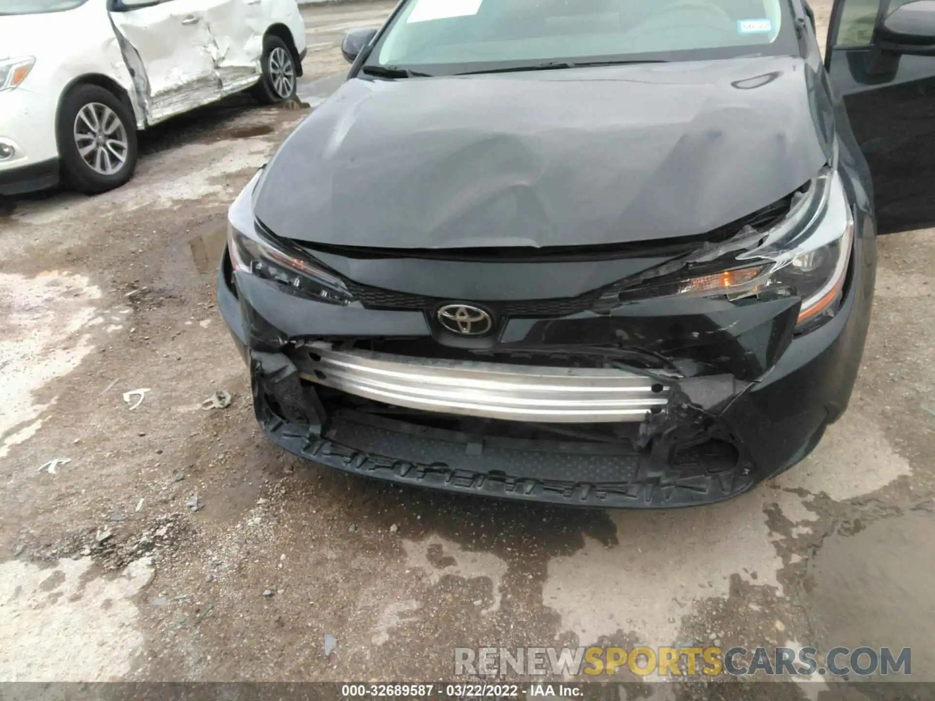 6 Photograph of a damaged car 5YFEPRAE0LP131987 TOYOTA COROLLA 2020