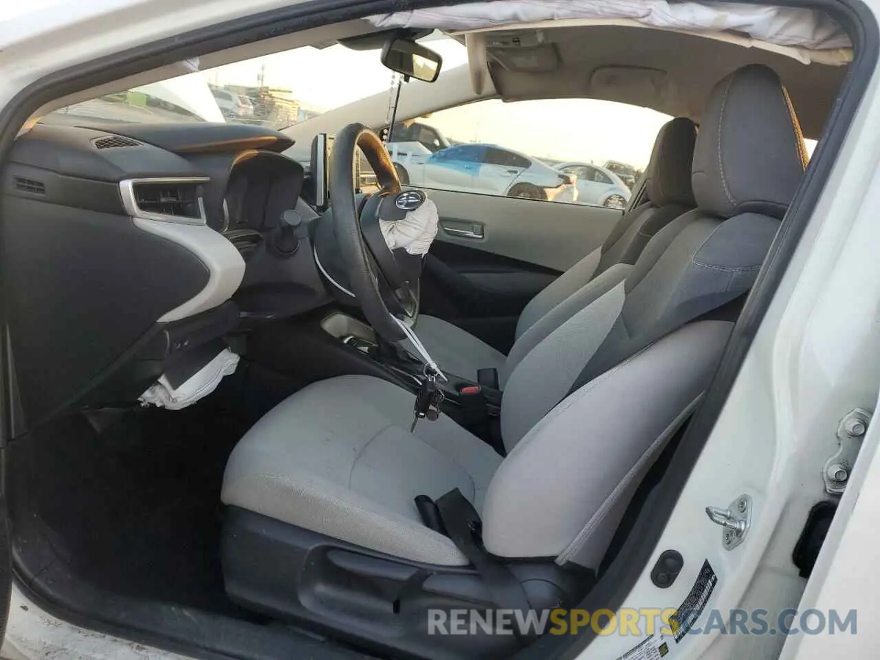 7 Photograph of a damaged car 5YFEPRAE0LP133500 TOYOTA COROLLA 2020