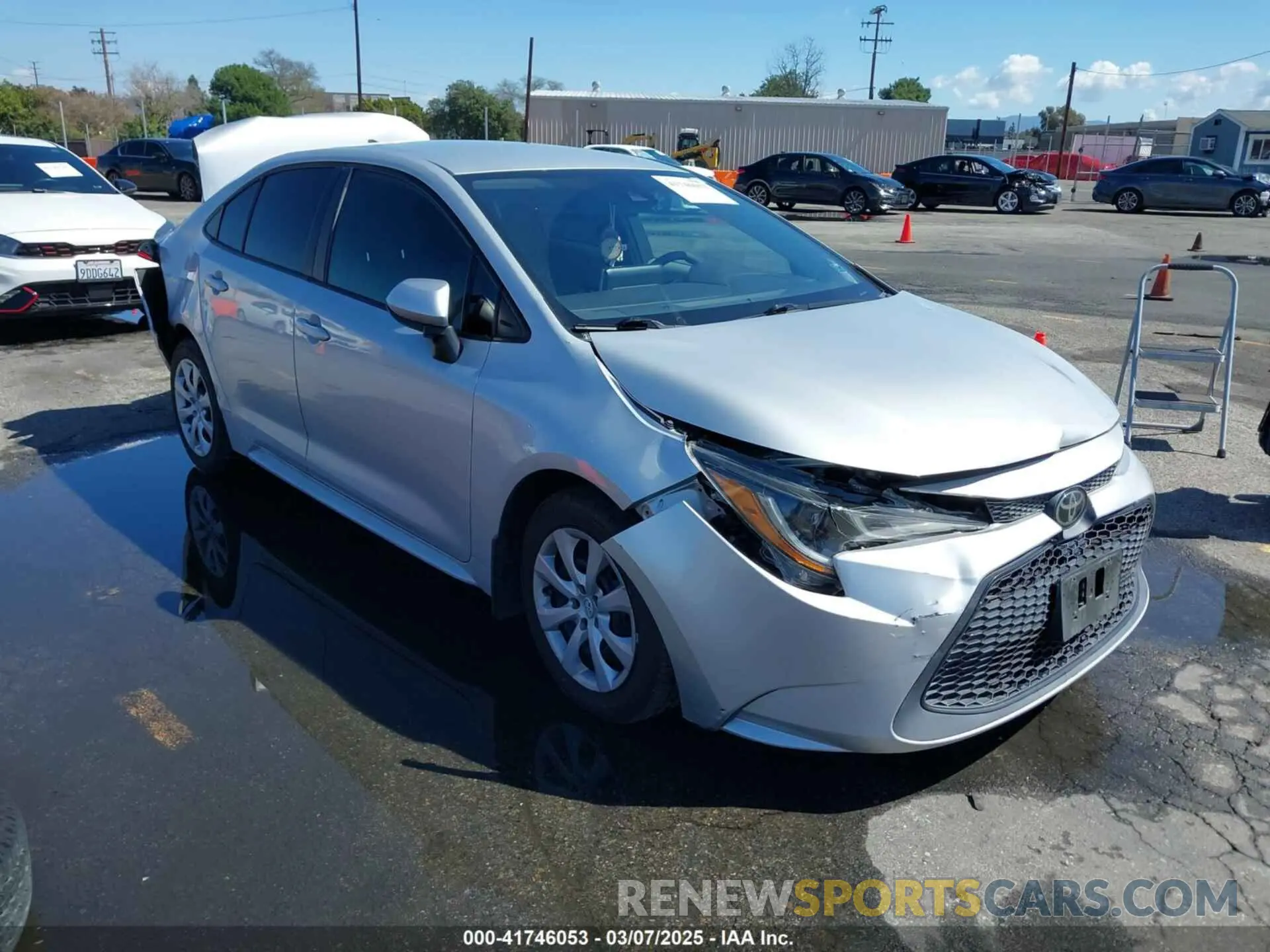1 Photograph of a damaged car 5YFEPRAE0LP141936 TOYOTA COROLLA 2020