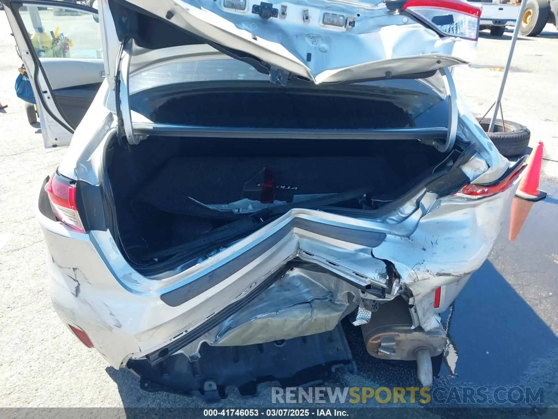 6 Photograph of a damaged car 5YFEPRAE0LP141936 TOYOTA COROLLA 2020