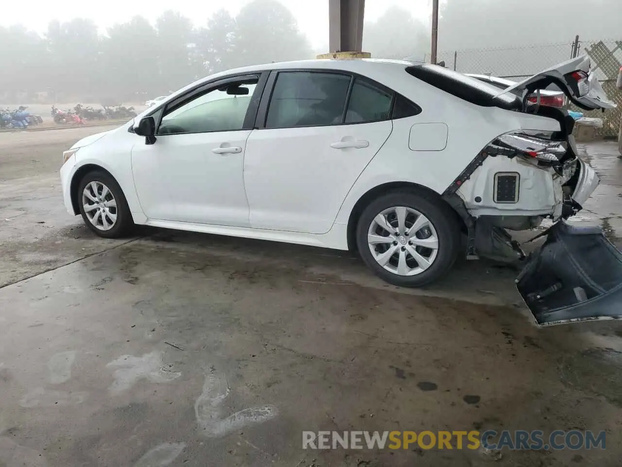 2 Photograph of a damaged car 5YFEPRAE1LP009770 TOYOTA COROLLA 2020