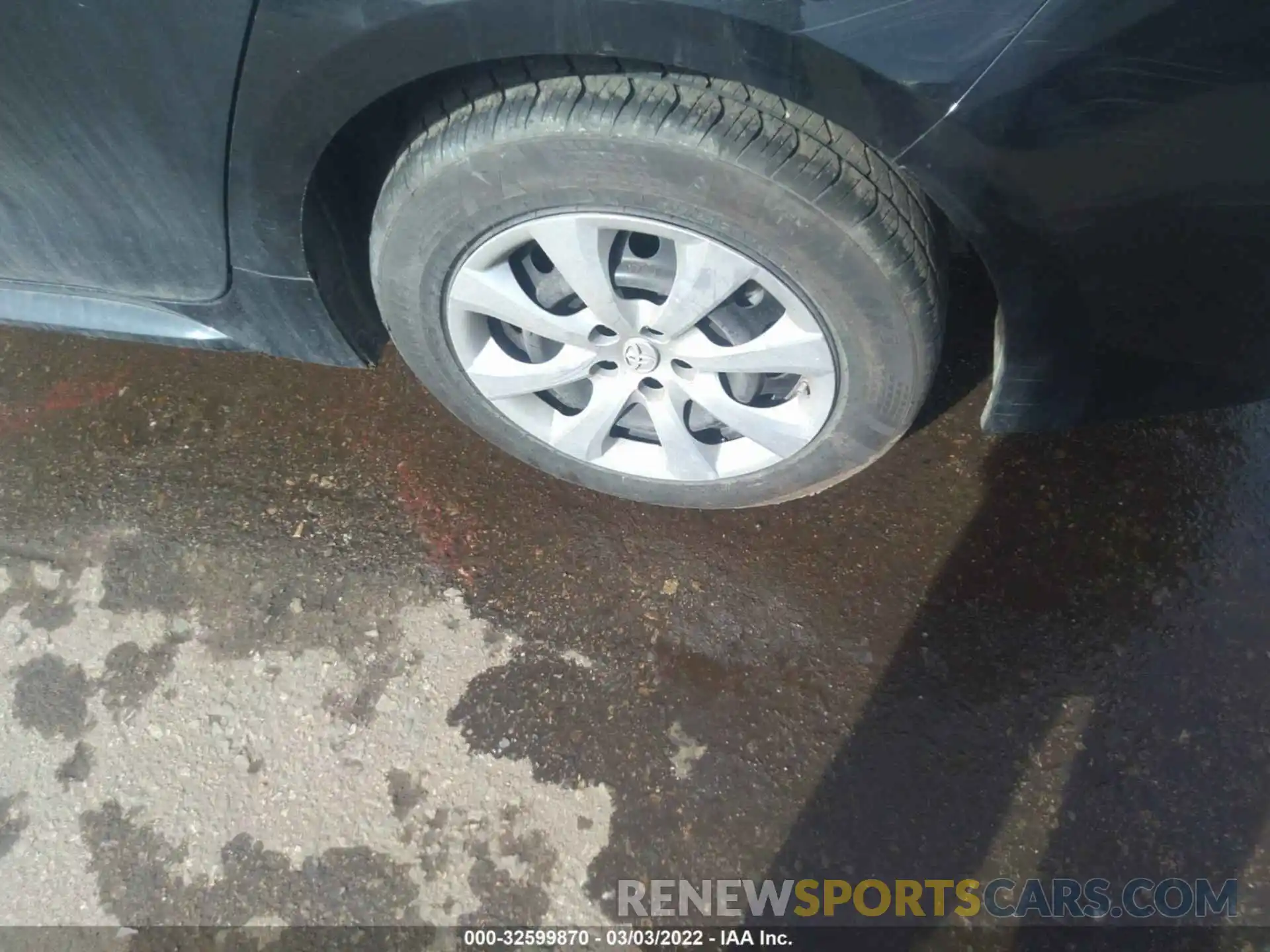 14 Photograph of a damaged car 5YFEPRAE1LP028335 TOYOTA COROLLA 2020