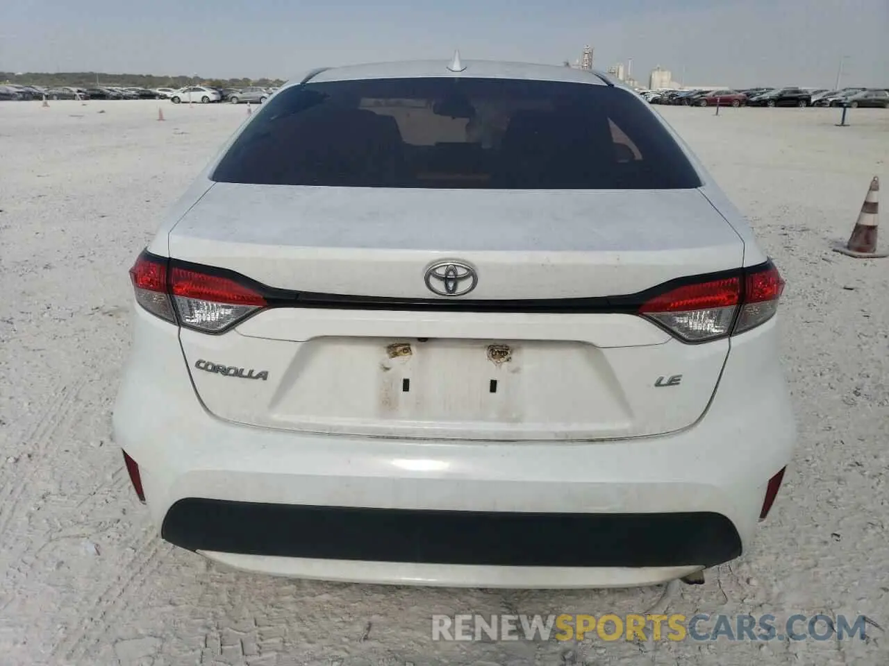 6 Photograph of a damaged car 5YFEPRAE1LP055082 TOYOTA COROLLA 2020