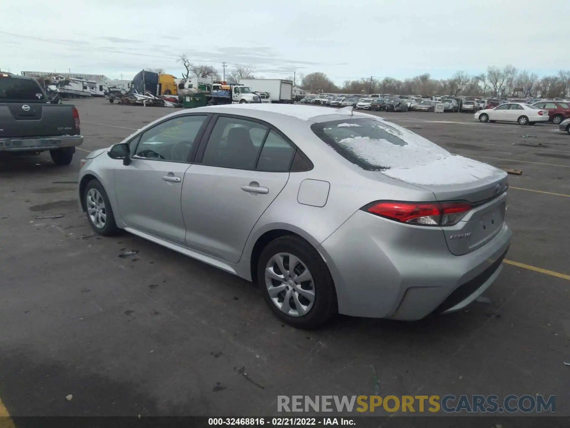 3 Photograph of a damaged car 5YFEPRAE1LP055776 TOYOTA COROLLA 2020