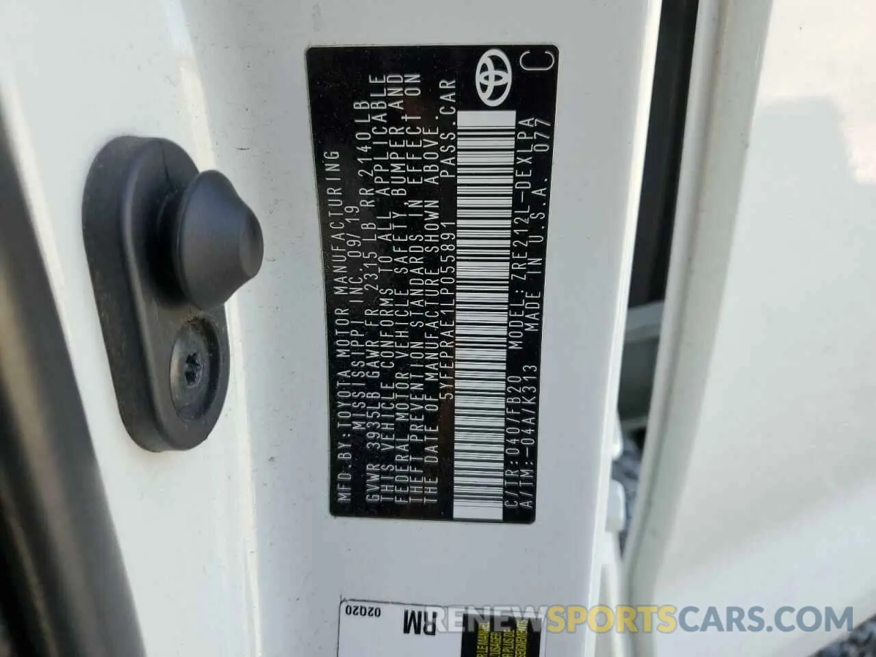 13 Photograph of a damaged car 5YFEPRAE1LP055891 TOYOTA COROLLA 2020