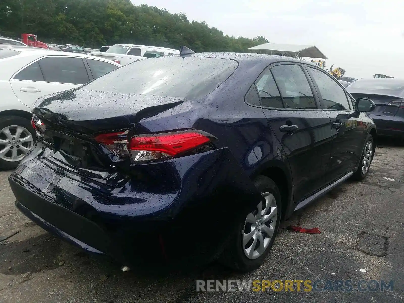 4 Photograph of a damaged car 5YFEPRAE1LP061366 TOYOTA COROLLA 2020