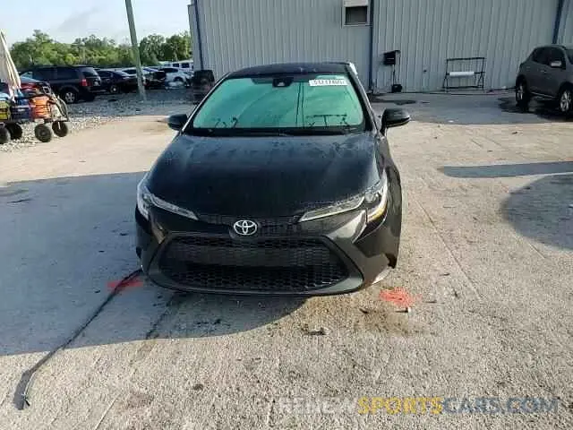 11 Photograph of a damaged car 5YFEPRAE1LP071640 TOYOTA COROLLA 2020