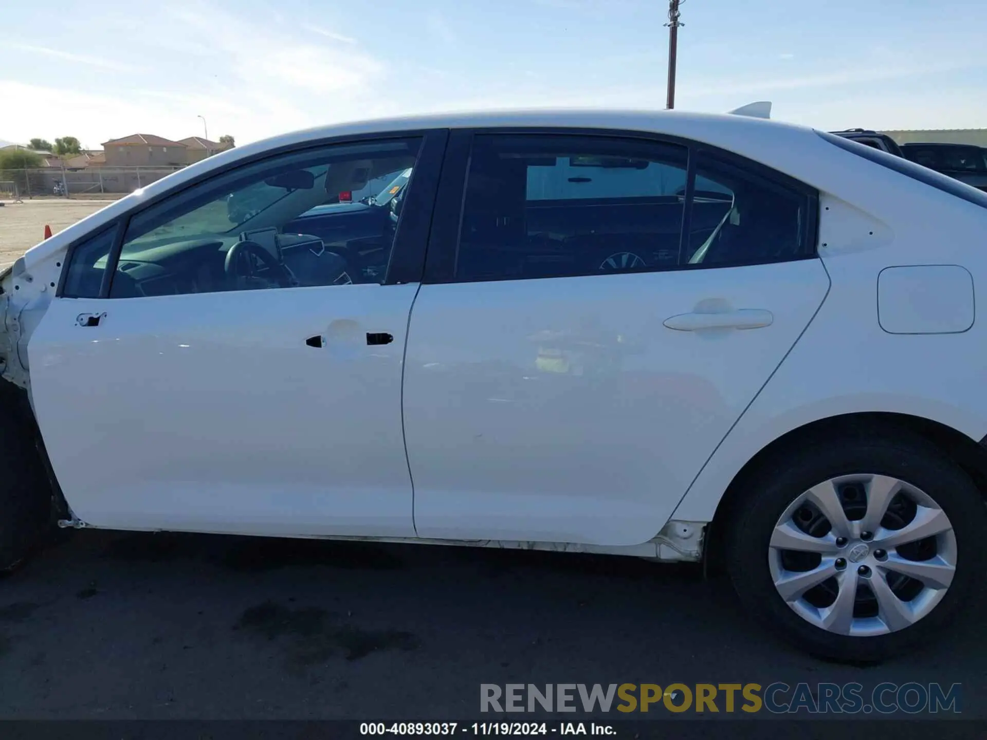 15 Photograph of a damaged car 5YFEPRAE1LP073145 TOYOTA COROLLA 2020