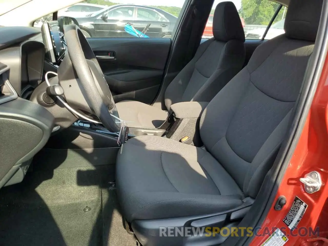 7 Photograph of a damaged car 5YFEPRAE1LP074215 TOYOTA COROLLA 2020