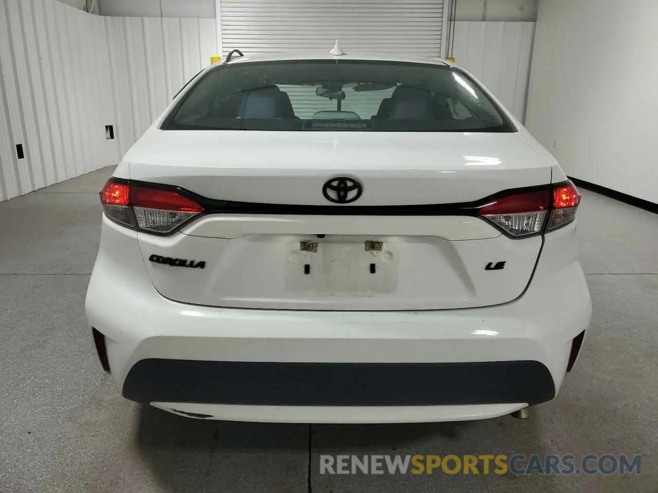 6 Photograph of a damaged car 5YFEPRAE1LP078653 TOYOTA COROLLA 2020