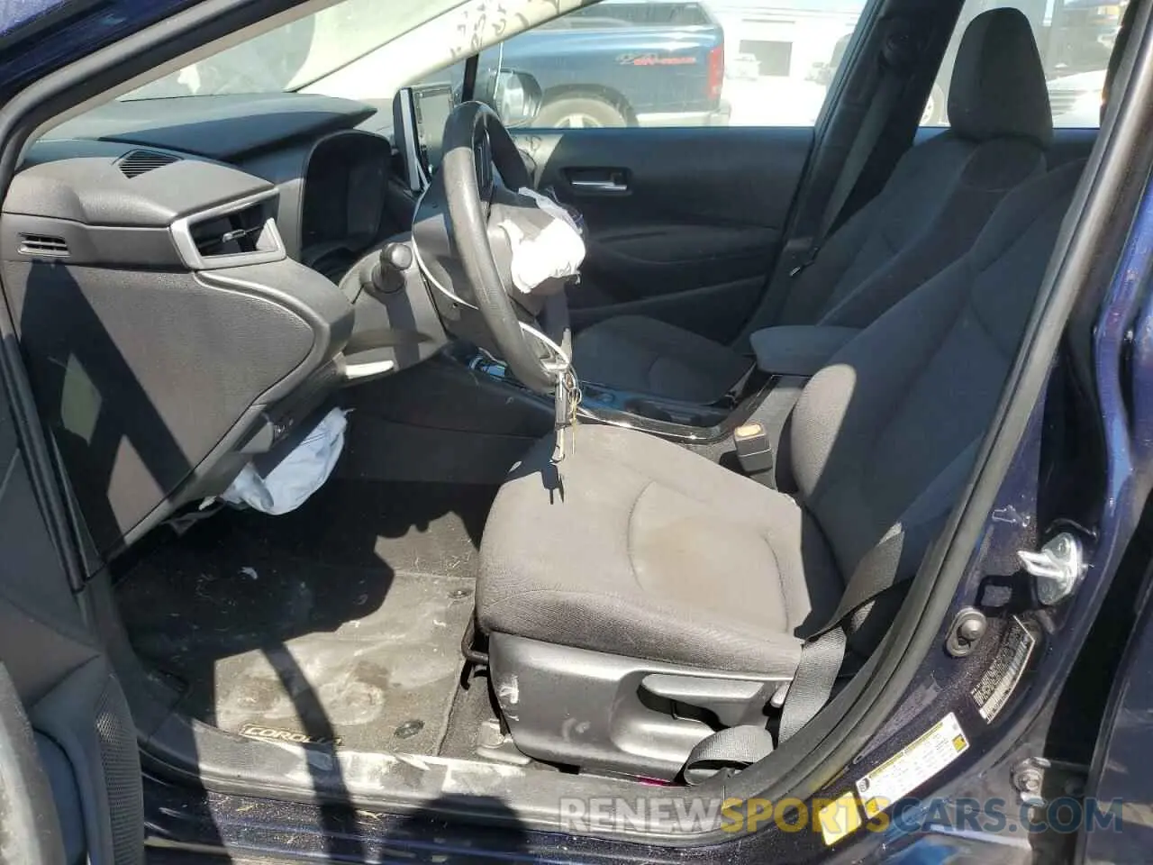 7 Photograph of a damaged car 5YFEPRAE1LP083027 TOYOTA COROLLA 2020