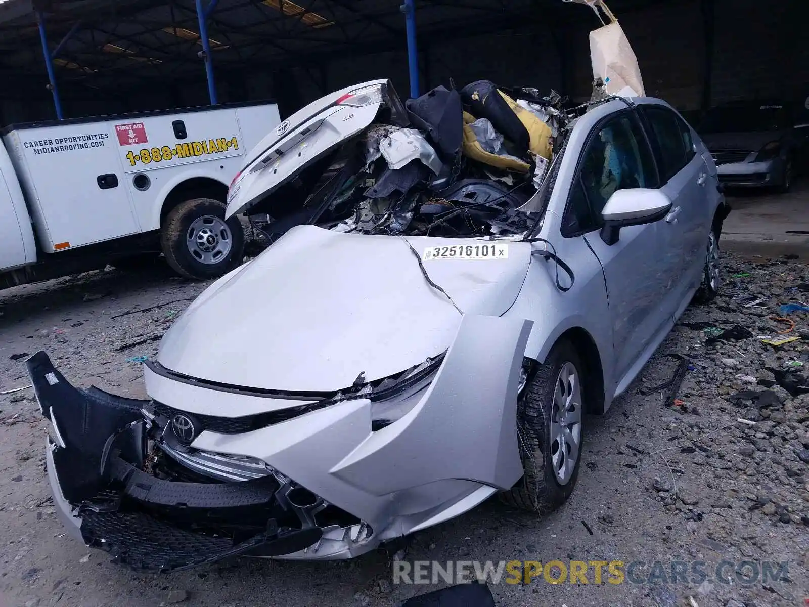 2 Photograph of a damaged car 5YFEPRAE1LP083318 TOYOTA COROLLA 2020