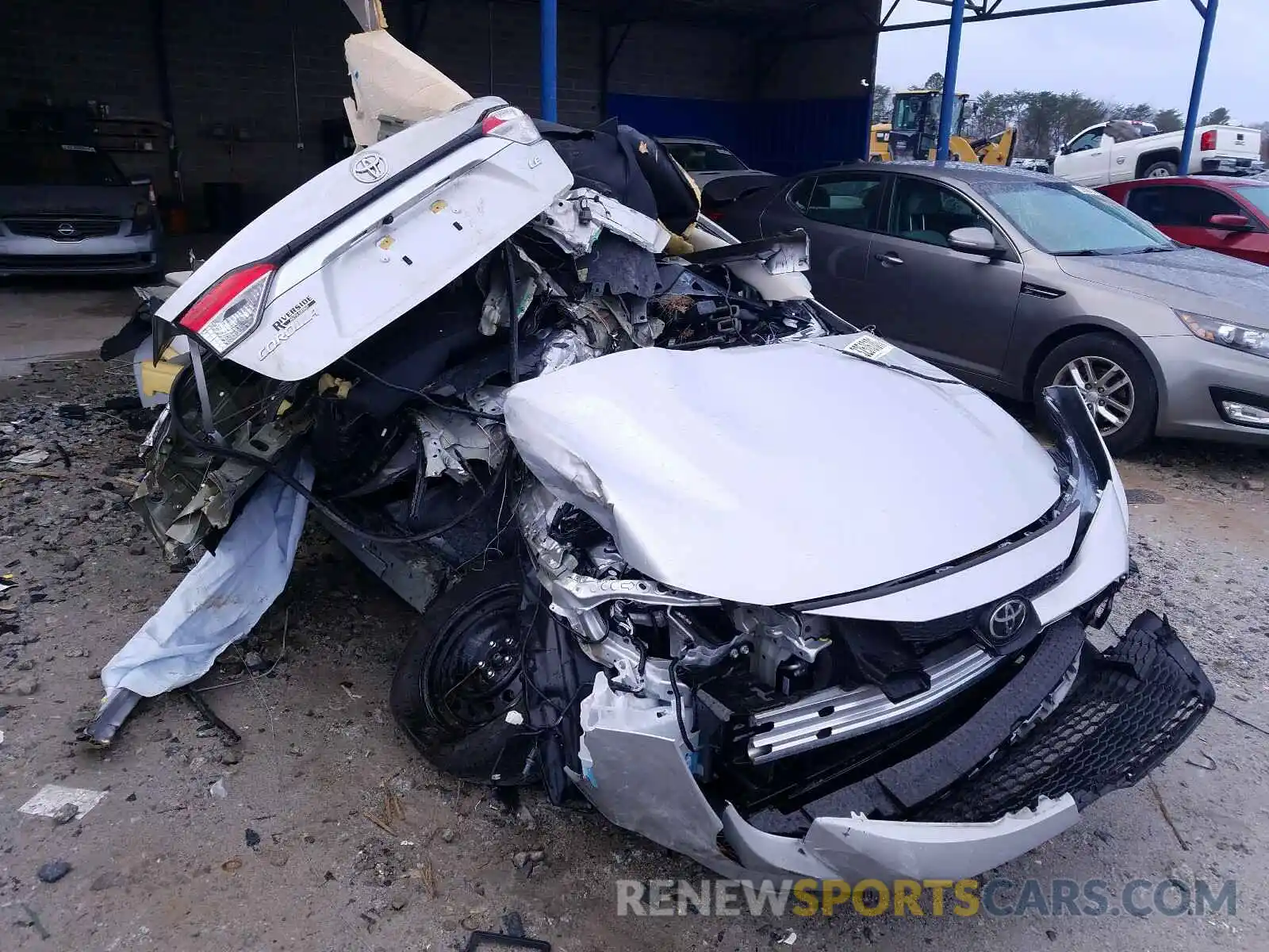 9 Photograph of a damaged car 5YFEPRAE1LP083318 TOYOTA COROLLA 2020