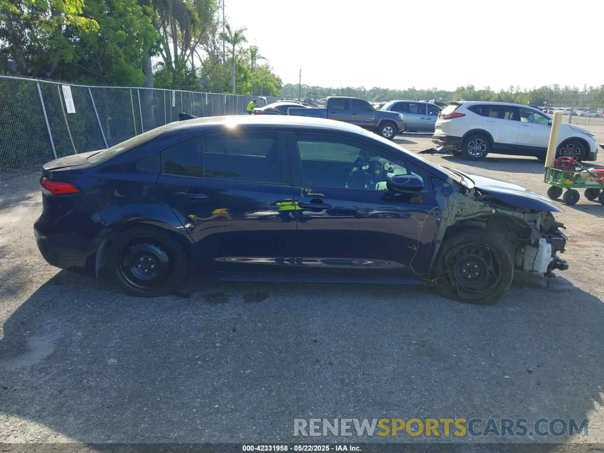 14 Photograph of a damaged car 5YFEPRAE1LP084615 TOYOTA COROLLA 2020