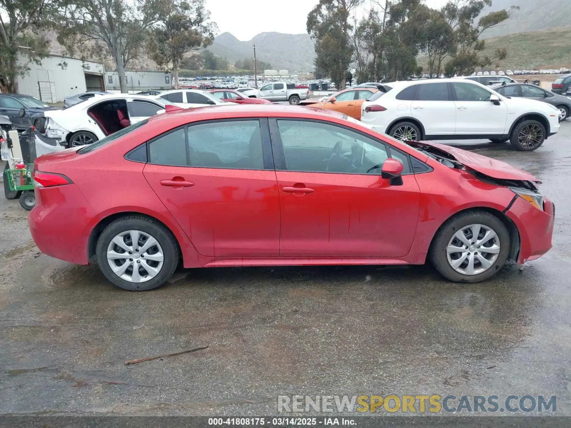 13 Photograph of a damaged car 5YFEPRAE1LP096201 TOYOTA COROLLA 2020