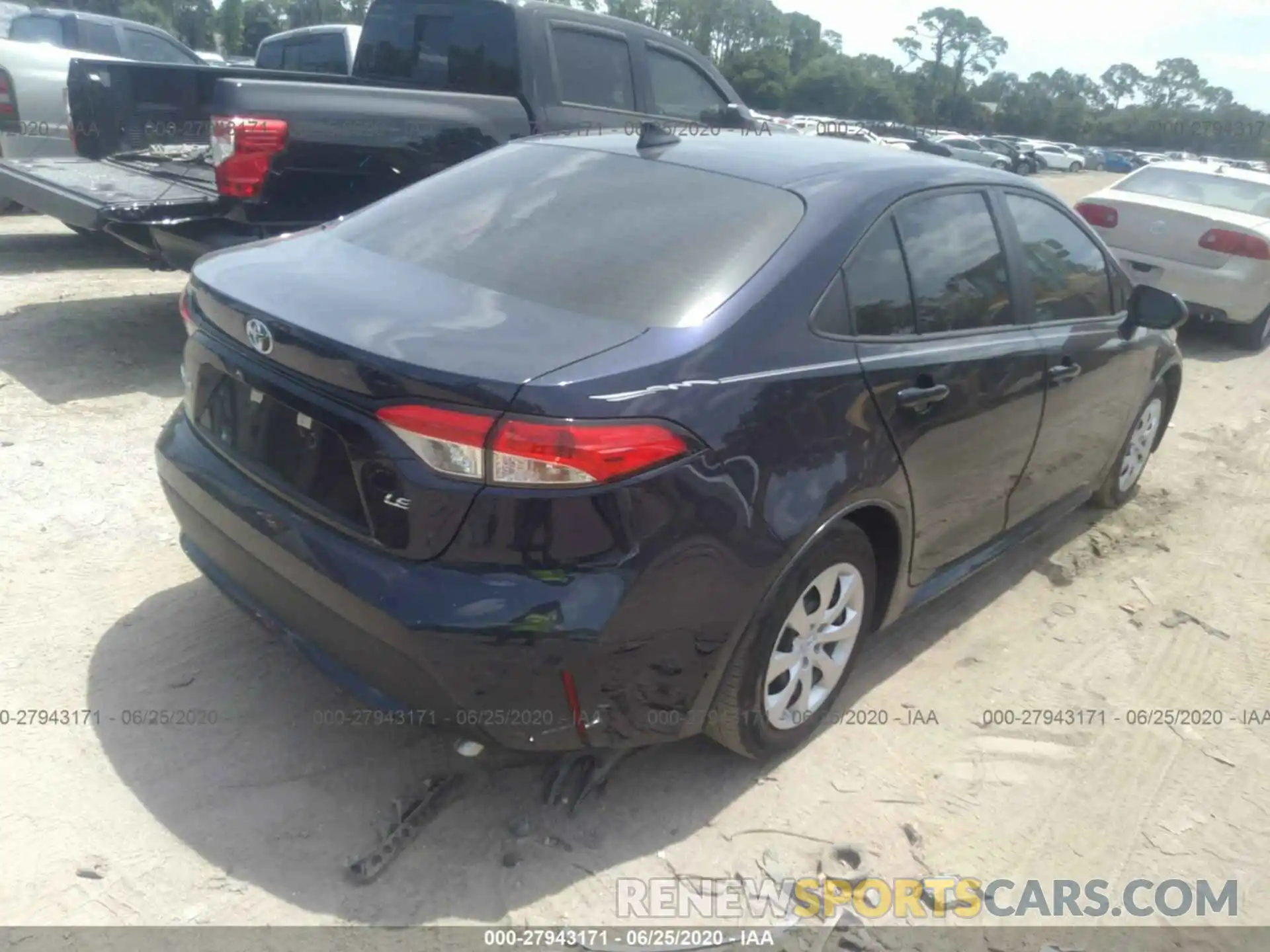 4 Photograph of a damaged car 5YFEPRAE1LP100585 TOYOTA COROLLA 2020