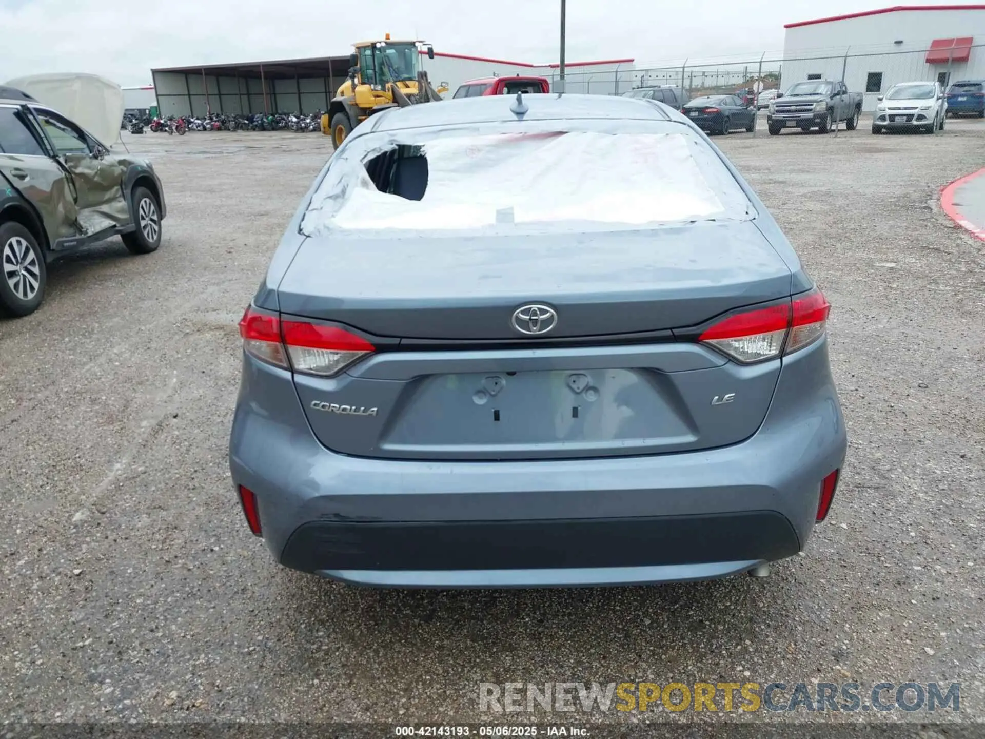 15 Photograph of a damaged car 5YFEPRAE1LP105317 TOYOTA COROLLA 2020