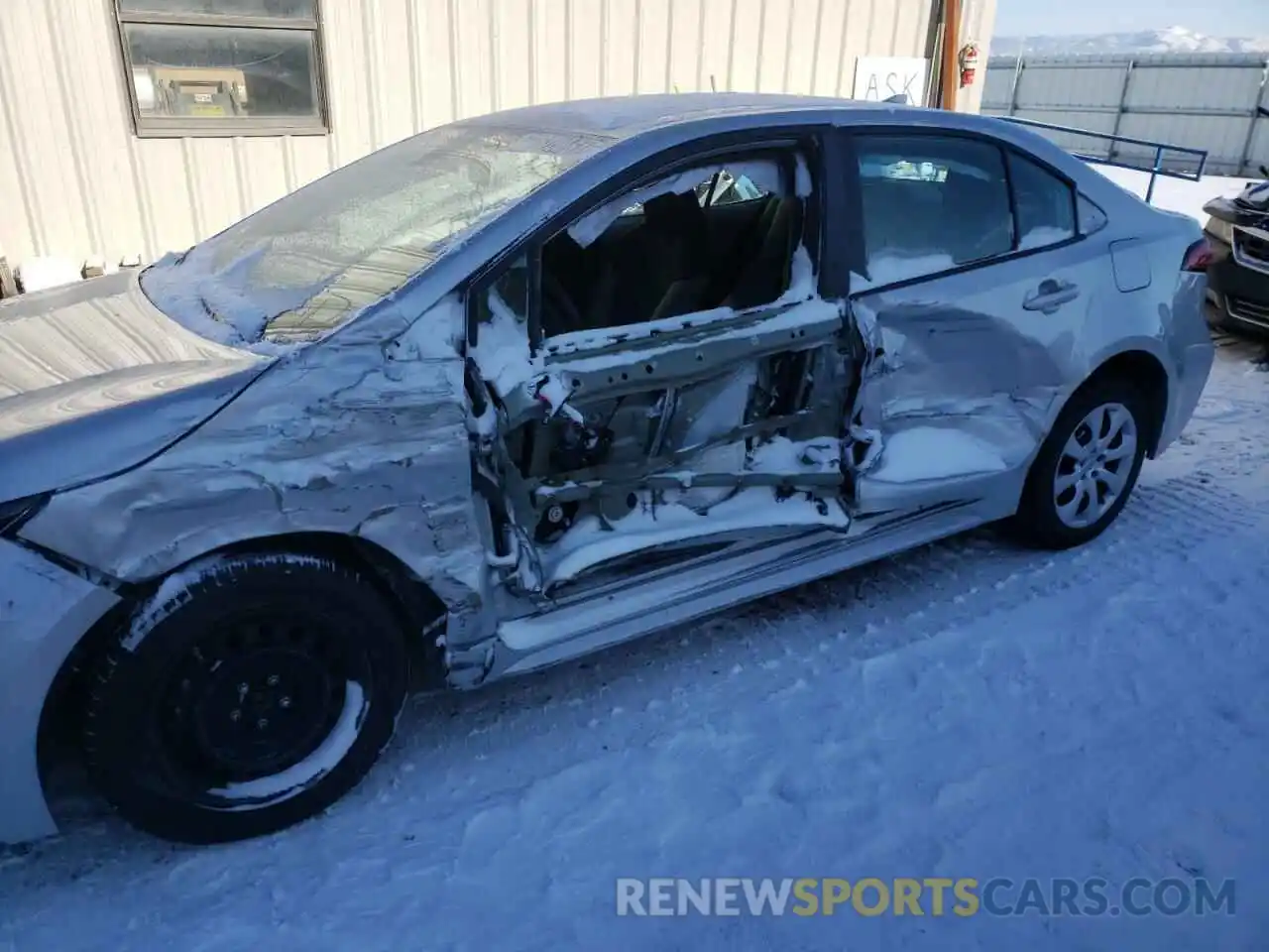 9 Photograph of a damaged car 5YFEPRAE1LP105625 TOYOTA COROLLA 2020