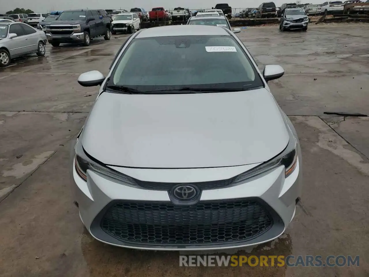 5 Photograph of a damaged car 5YFEPRAE1LP107004 TOYOTA COROLLA 2020