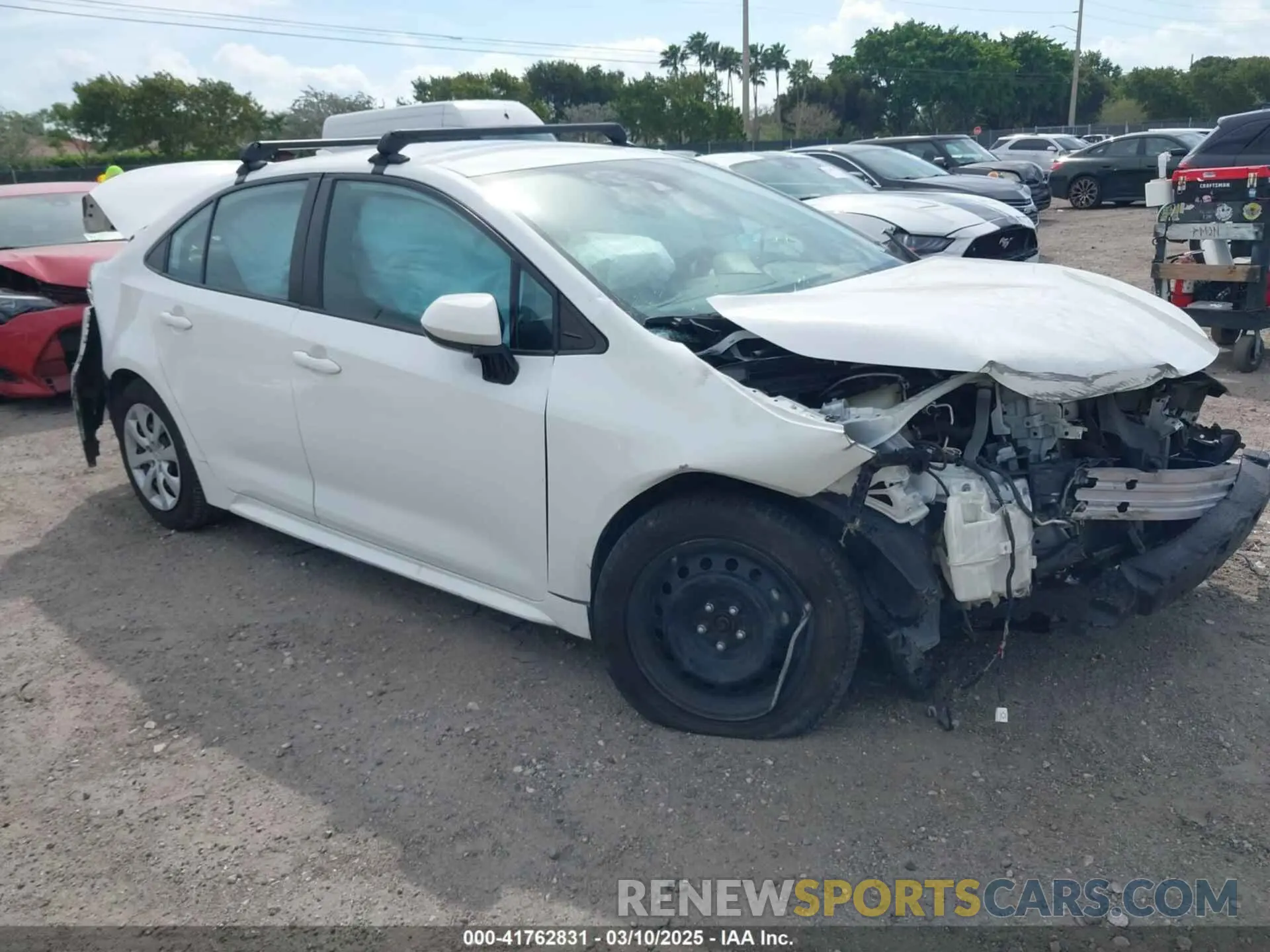 1 Photograph of a damaged car 5YFEPRAE1LP117970 TOYOTA COROLLA 2020