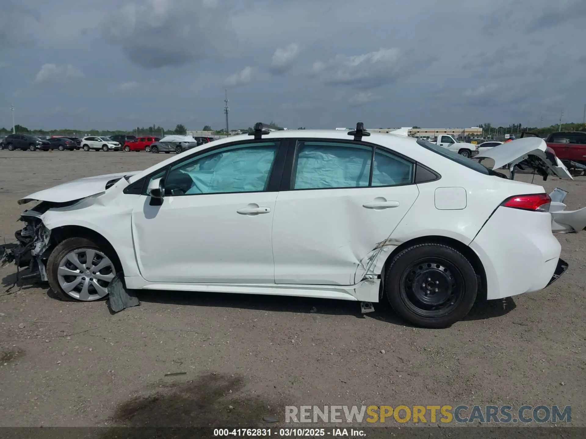 15 Photograph of a damaged car 5YFEPRAE1LP117970 TOYOTA COROLLA 2020