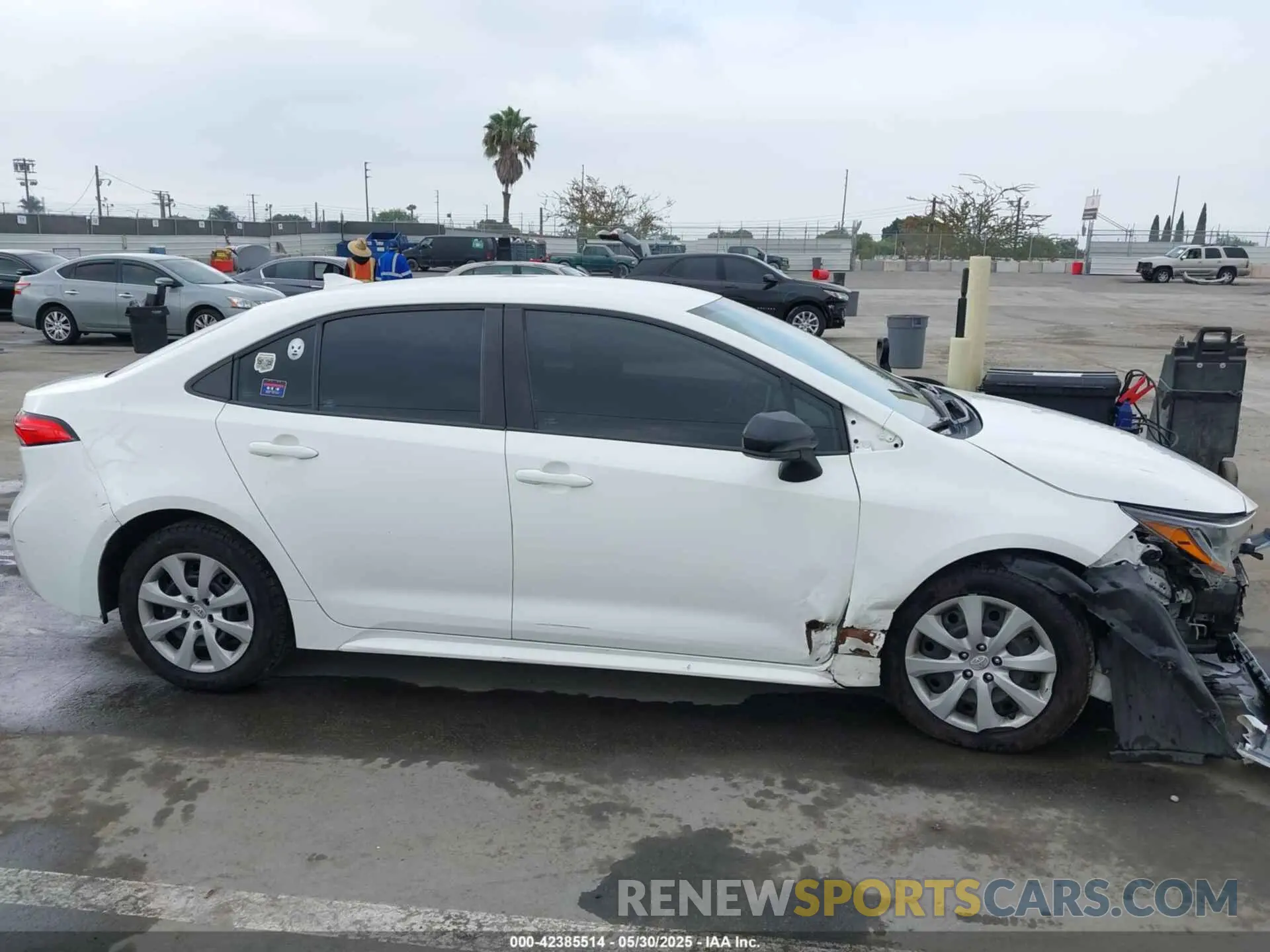 13 Photograph of a damaged car 5YFEPRAE1LP118424 TOYOTA COROLLA 2020