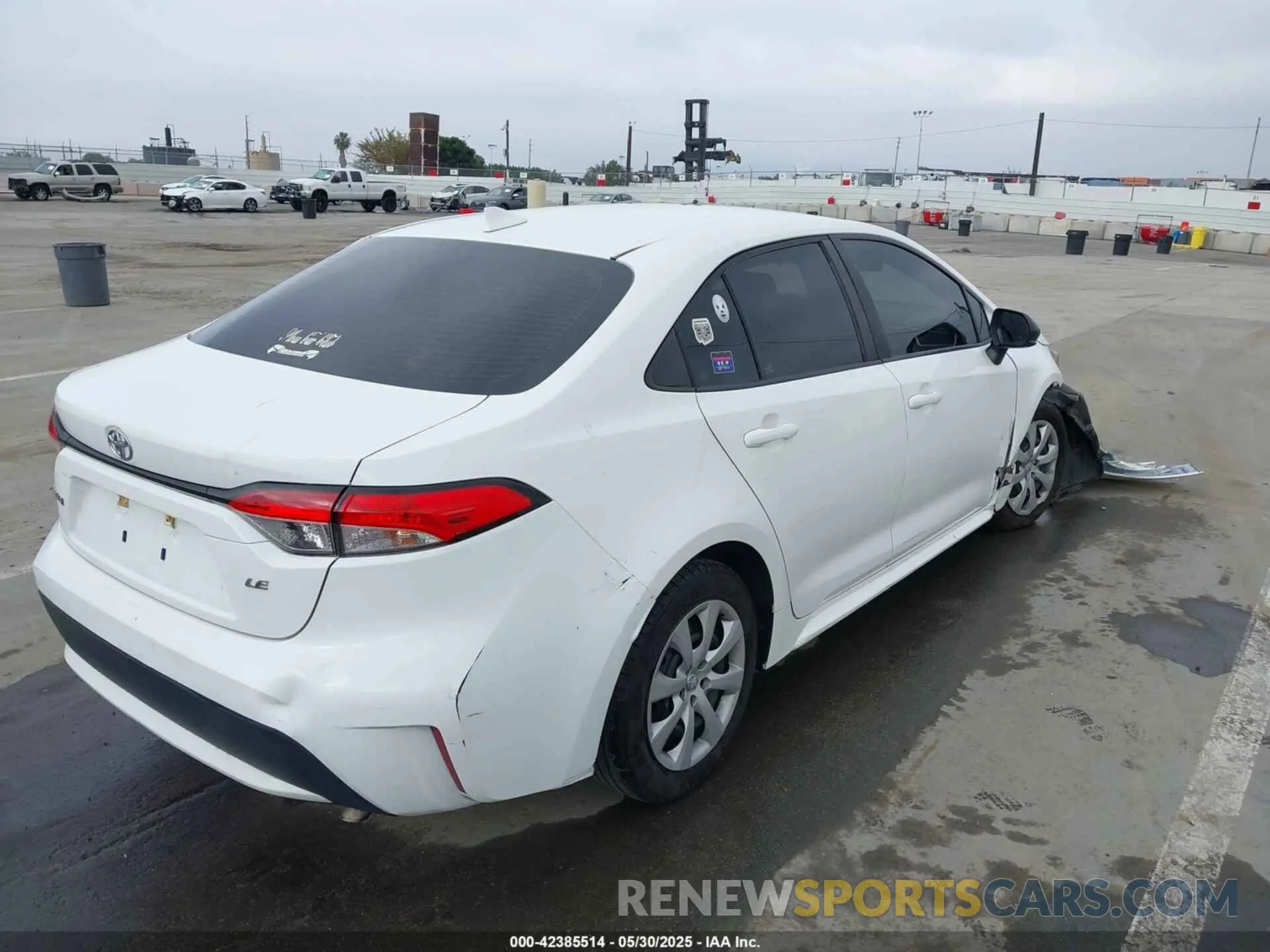 4 Photograph of a damaged car 5YFEPRAE1LP118424 TOYOTA COROLLA 2020