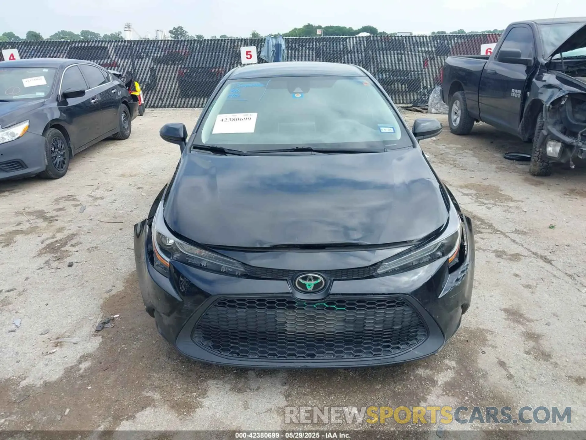 12 Photograph of a damaged car 5YFEPRAE1LP118651 TOYOTA COROLLA 2020