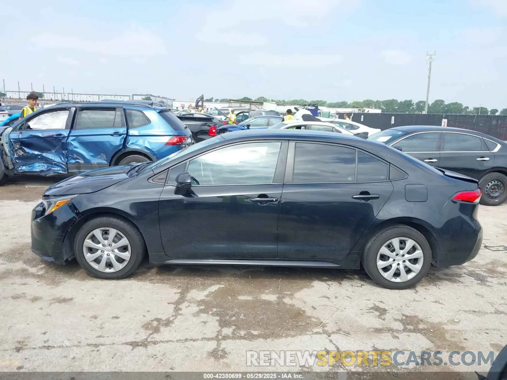 14 Photograph of a damaged car 5YFEPRAE1LP118651 TOYOTA COROLLA 2020