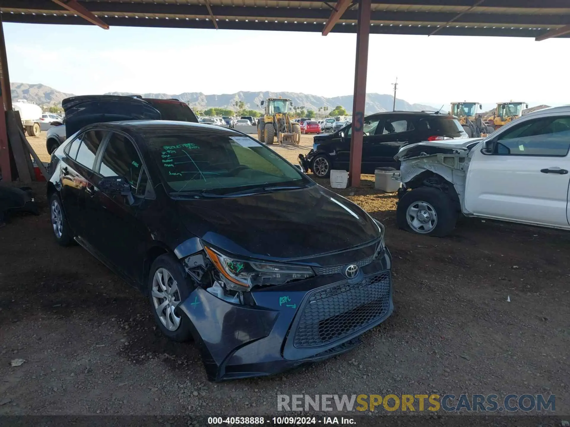 1 Photograph of a damaged car 5YFEPRAE1LP137653 TOYOTA COROLLA 2020