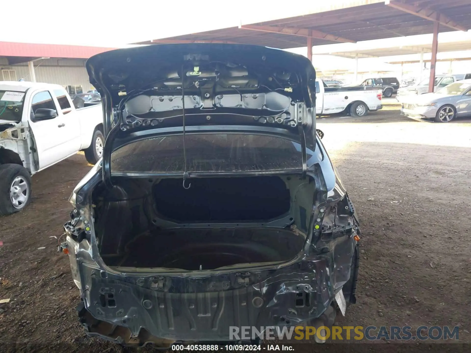 16 Photograph of a damaged car 5YFEPRAE1LP137653 TOYOTA COROLLA 2020