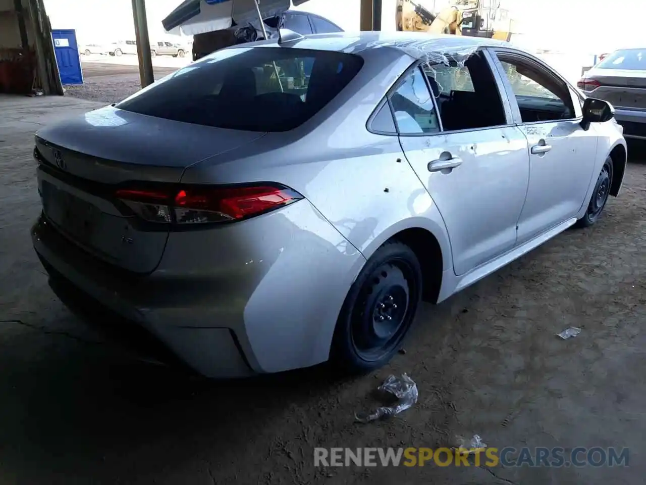 4 Photograph of a damaged car 5YFEPRAE1LP137829 TOYOTA COROLLA 2020