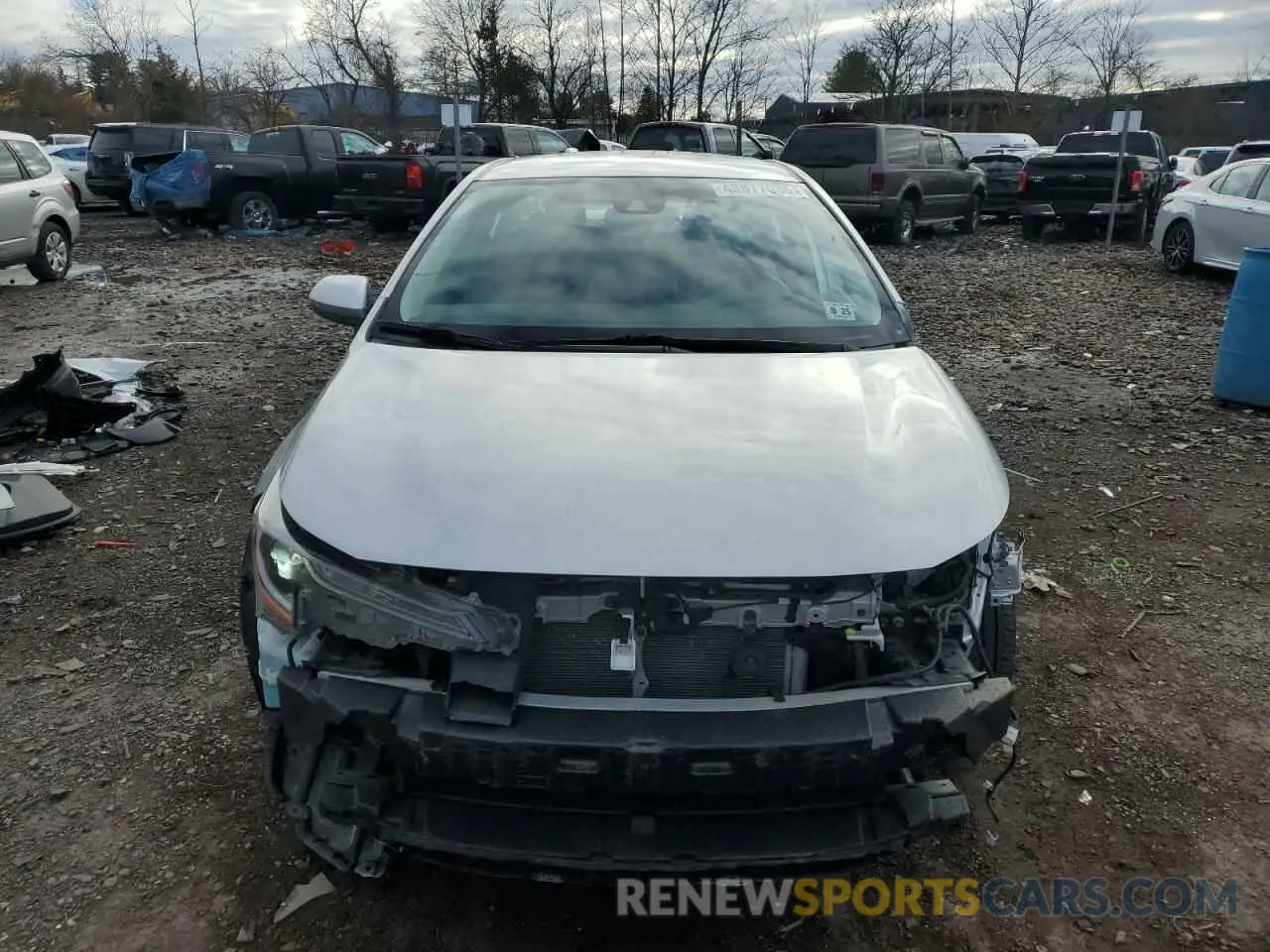 5 Photograph of a damaged car 5YFEPRAE1LP143744 TOYOTA COROLLA 2020