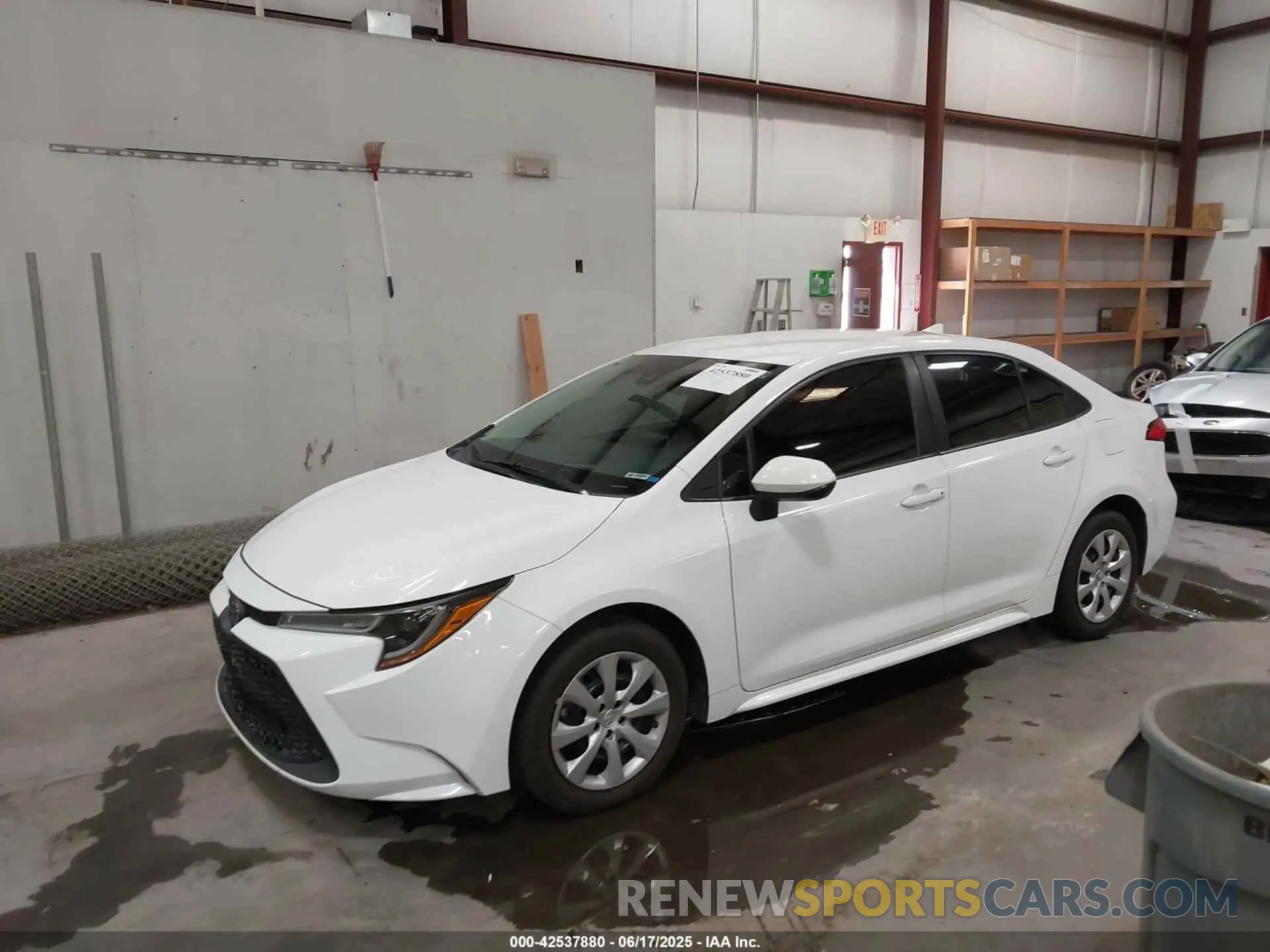 2 Photograph of a damaged car 5YFEPRAE2LP006375 TOYOTA COROLLA 2020