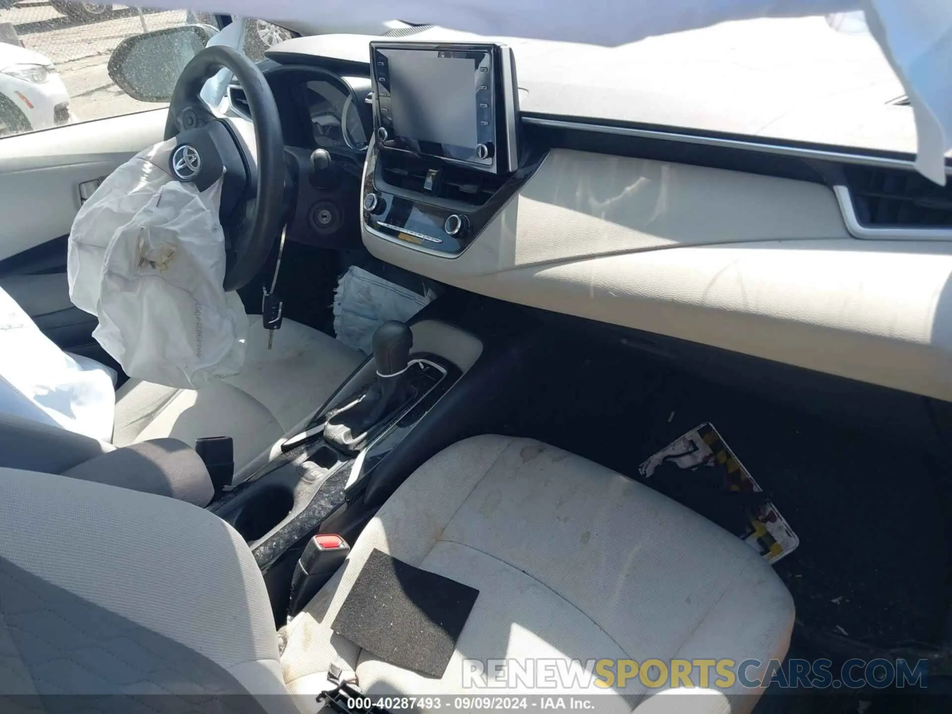 5 Photograph of a damaged car 5YFEPRAE2LP011270 TOYOTA COROLLA 2020