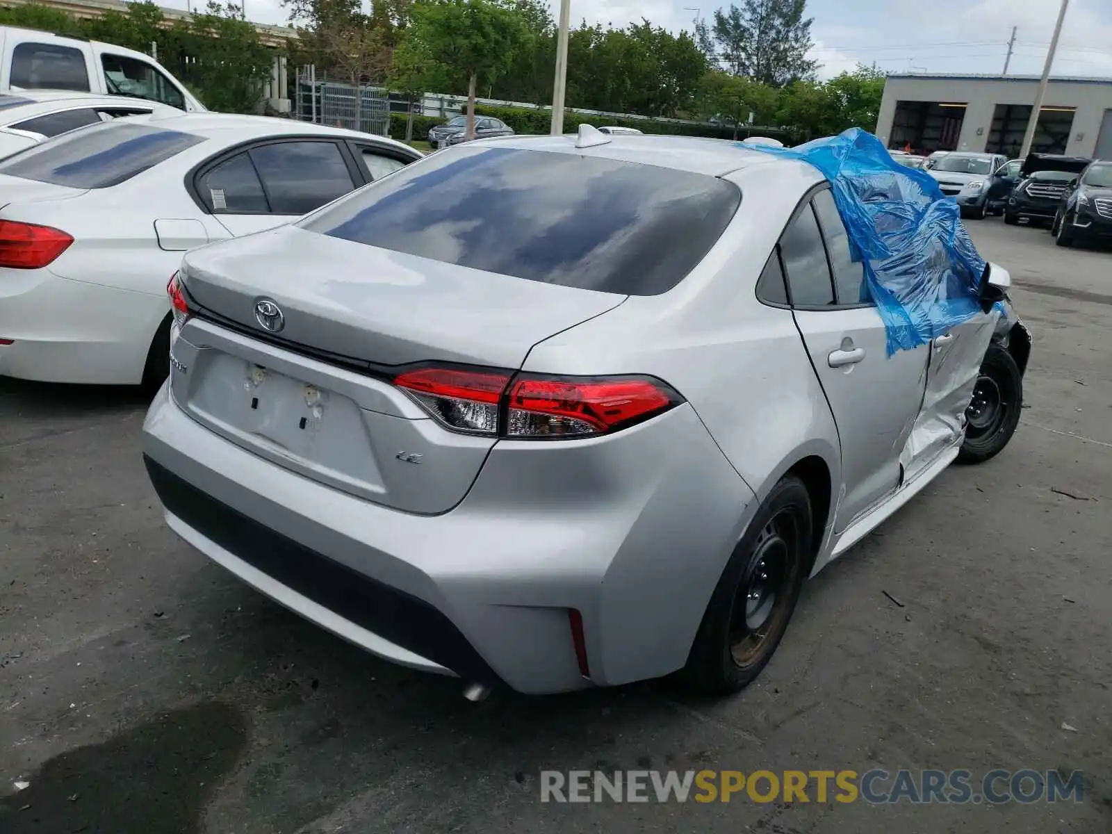 4 Photograph of a damaged car 5YFEPRAE2LP034046 TOYOTA COROLLA 2020