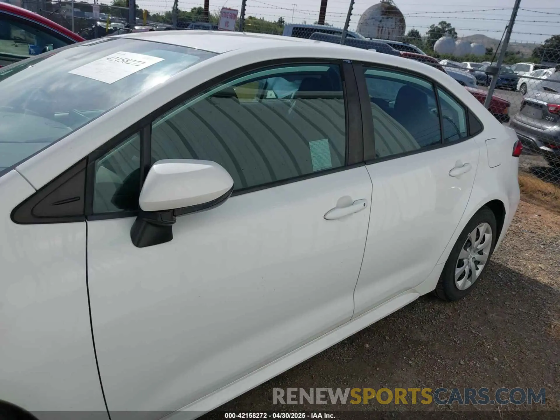 14 Photograph of a damaged car 5YFEPRAE2LP054099 TOYOTA COROLLA 2020