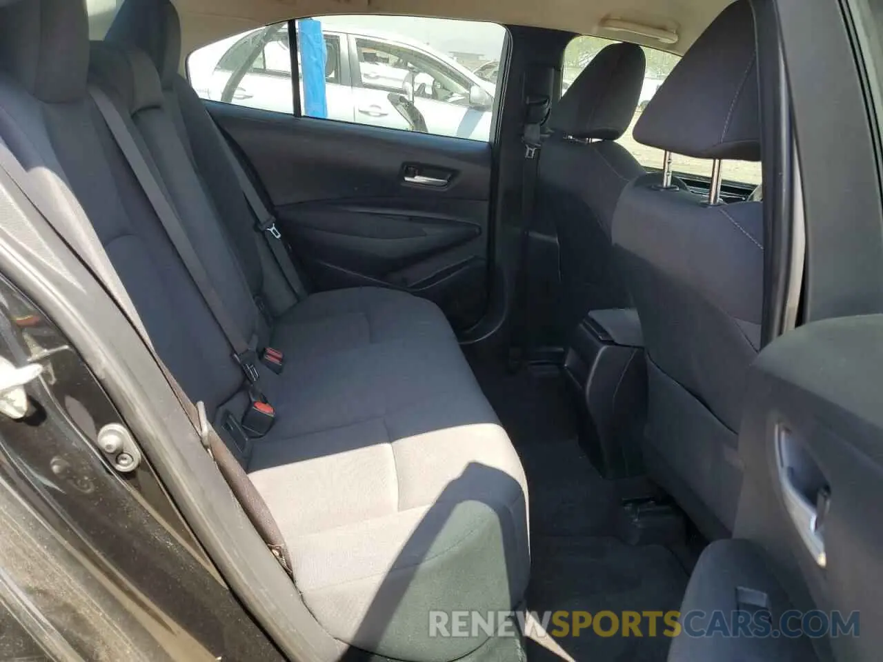 10 Photograph of a damaged car 5YFEPRAE2LP076149 TOYOTA COROLLA 2020