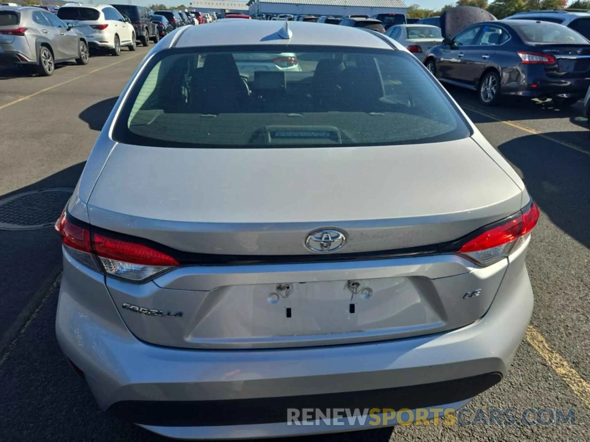 16 Photograph of a damaged car 5YFEPRAE2LP082050 TOYOTA COROLLA 2020