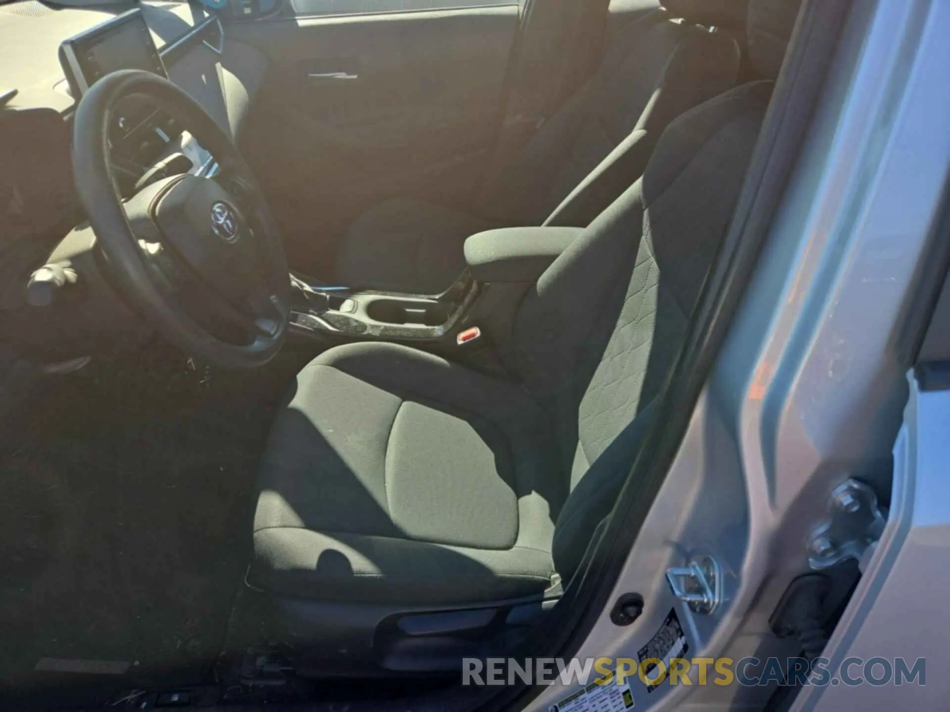 24 Photograph of a damaged car 5YFEPRAE2LP082050 TOYOTA COROLLA 2020