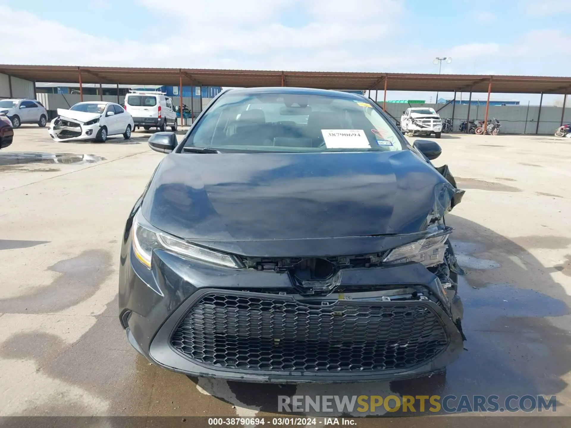 18 Photograph of a damaged car 5YFEPRAE2LP087765 TOYOTA COROLLA 2020