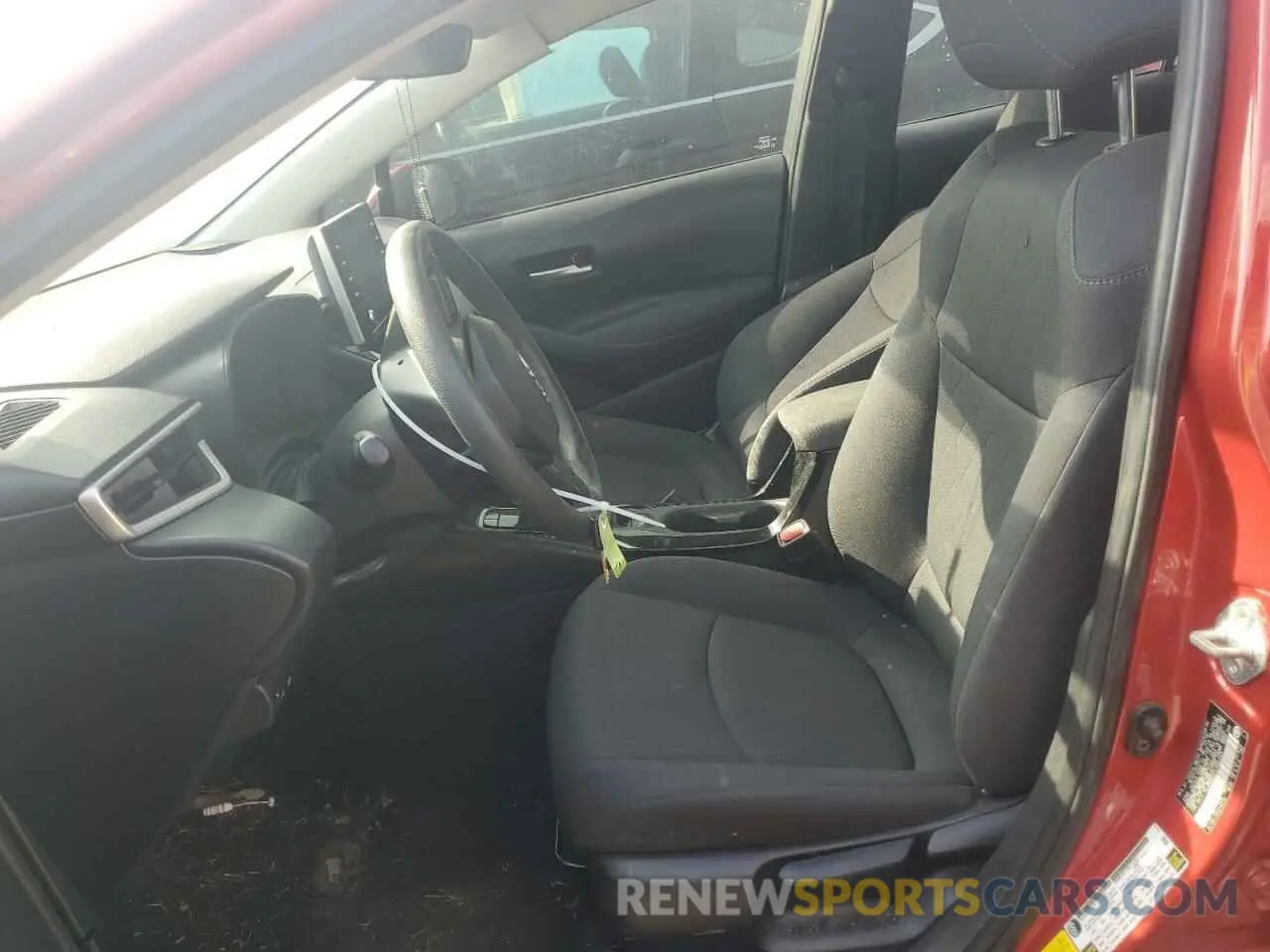 7 Photograph of a damaged car 5YFEPRAE2LP095543 TOYOTA COROLLA 2020
